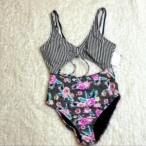 Arizona Jean Co One Piece Bikini Swimsuit floral and striped size M